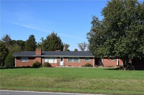 1391 E Memorial Hwy, Harmony, NC 28634 photo 1