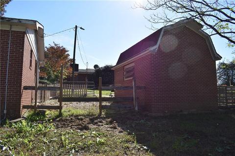 1391 E Memorial Hwy, Harmony, NC 28634 photo 12