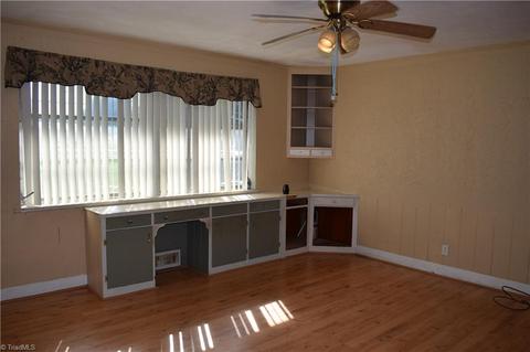 1391 E Memorial Hwy, Harmony, NC 28634 photo 20