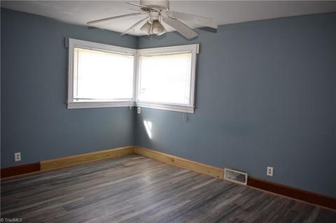1391 E Memorial Hwy, Harmony, NC 28634 photo 27
