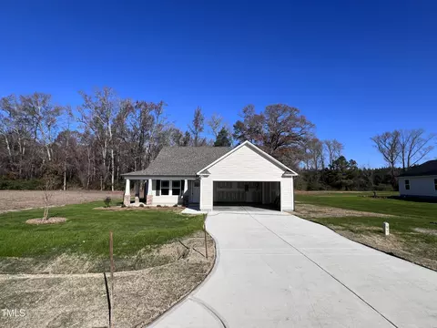 301 Sandcastle, Four Oaks, NC 27524