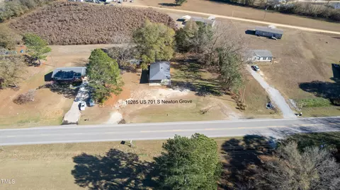 10285 Us 701 Hwy, Newton Grove, NC 28366