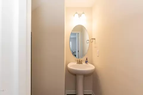 1210 Gemfor St, Durham, NC 27703 photo 35