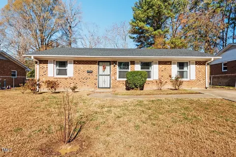 3623 Four Seasons, Durham, NC 27707