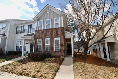 5725 Corbon Crest Ln, Raleigh, NC 27612
