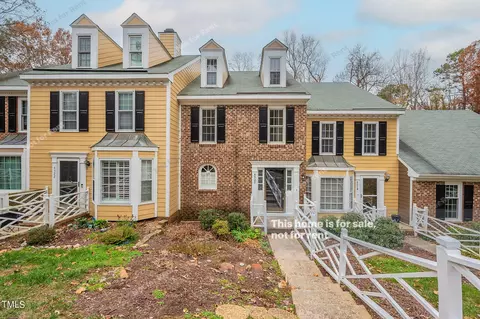 4520 Hamptonshire Dr, Raleigh, NC 27613