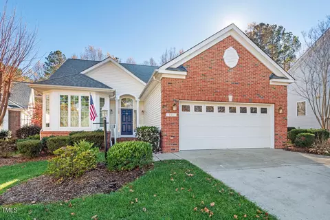 418 Knotts Valley Ln, Cary, NC 27519