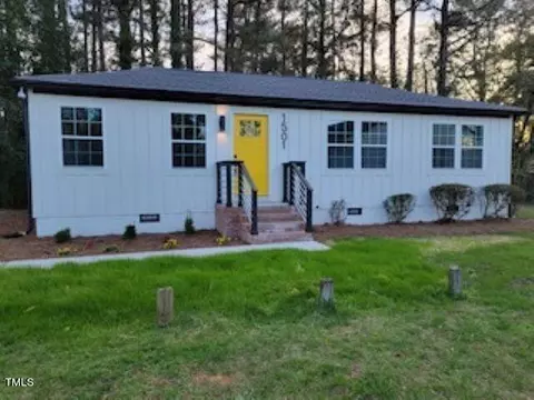 1501 Avondale Drive Dr, Durham, NC 27701