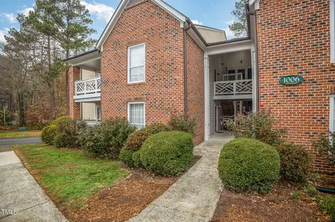 1006 Kingswood Dr #C, Chapel Hill, NC 27517
