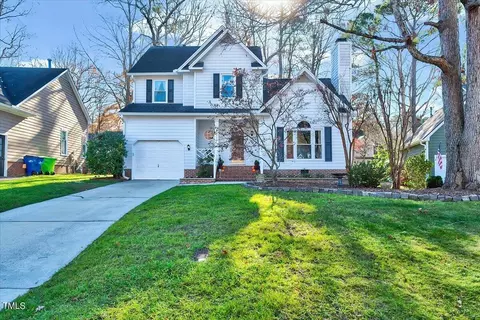 11925 Fairlie Pl, Raleigh, NC 27613