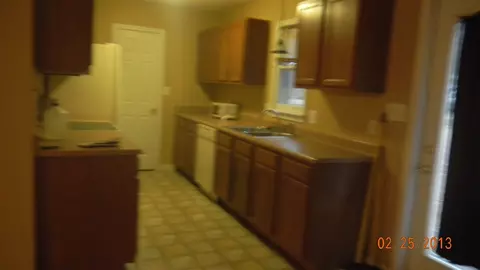 18 E Dunn St, Coats, NC 27521