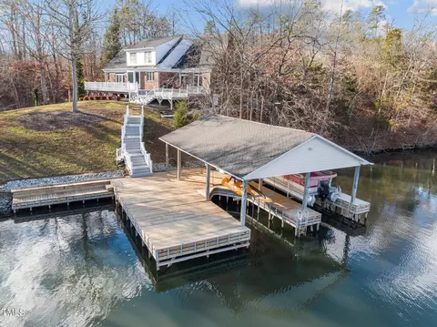 255 Rock Pointe Dr, Semora, NC 27343