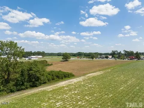 13499 Nc-210, Benson, NC 27504 photo 4