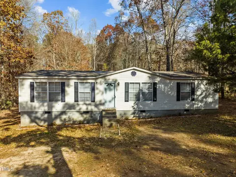 142 Village Dr, Henderson, NC 27537