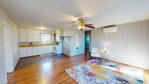 201 W Wilson St, Micro, NC 27555 photo 2