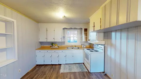 201 W Wilson St, Micro, NC 27555 photo 7