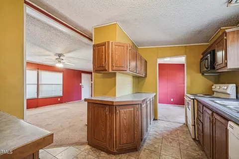 668 Lakerun Dr, Bunnlevel, NC 28323 photo 10