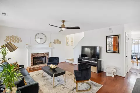 631 Ashford Ln, Durham, NC 27713