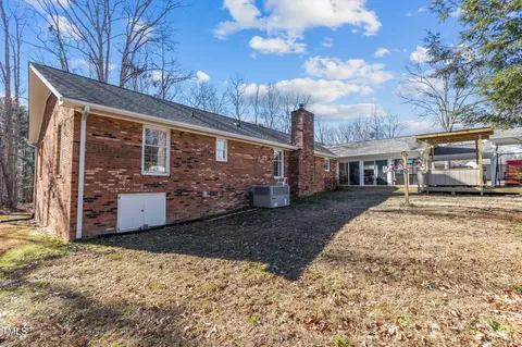Exterior - 5519 Dude Ranch Rd, Durham, NC 27704 photo 5 of 15