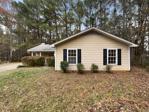 104 Walden Ct, Garner, NC 27529