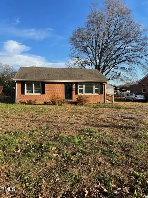 920 Cleveland St, Roanoke Rapids, NC 27870