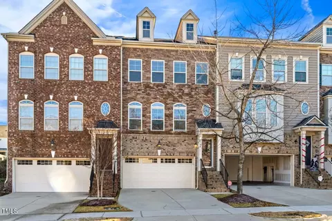 508 Panorama Park Pl, Cary, NC 27519