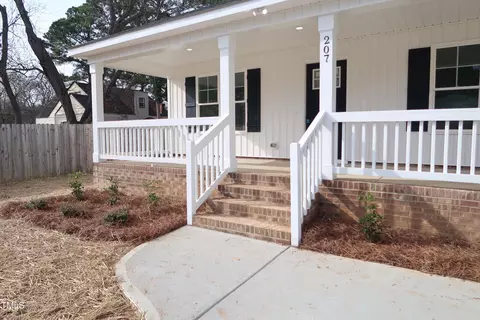 207 N Farmer Dr, Benson, NC 27504 photo 30