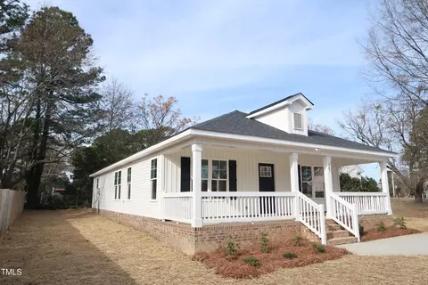 207 N Farmer Dr, Benson, NC 27504 photo 26