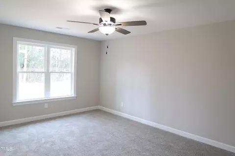 207 N Farmer Dr, Benson, NC 27504 photo 15