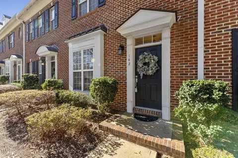 142 W Savannah Ridge Rd, Holly Springs, NC 27540
