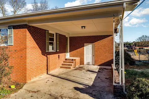 135 Eason Dr, Smithfield, NC 27577 photo 4