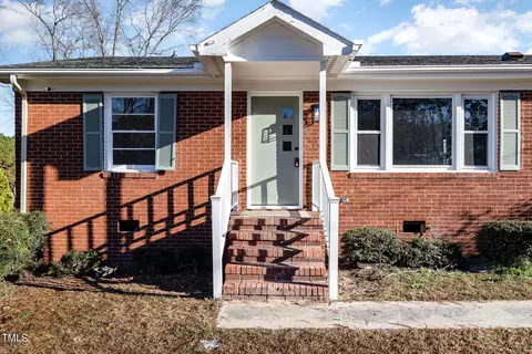 135 Eason Dr, Smithfield, NC 27577 photo 5