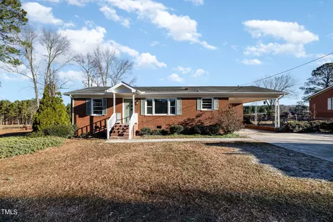 135 Eason Dr, Smithfield, NC 27577 photo 3