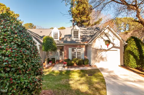 27 Renwick Ct, Raleigh, NC 27615