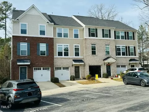 408 Berry Chase, Cary, NC 27519