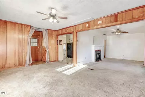Living - 1308 W Main St, Williamston, NC 27892 photo 3 of 3