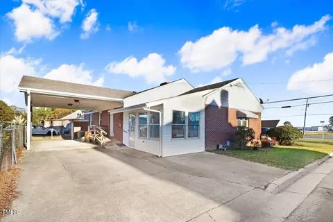 Exterior - 1308 W Main St, Williamston, NC 27892 photo 3 of 8