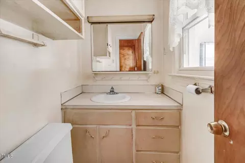 Bath - 1308 W Main St, Williamston, NC 27892 photo 3 of 3