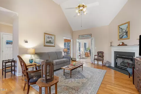 412 E Spring St, Oxford, NC 27565 photo 9