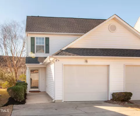2041 Persimmon Ridge Dr, Raleigh, NC 27604