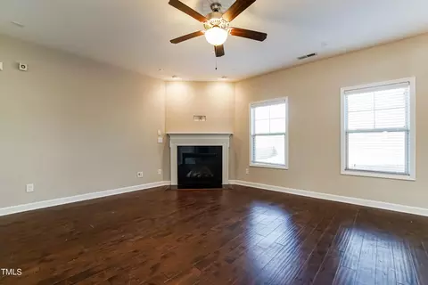216 E Webber Ln, Clayton, NC 27527 photo 4