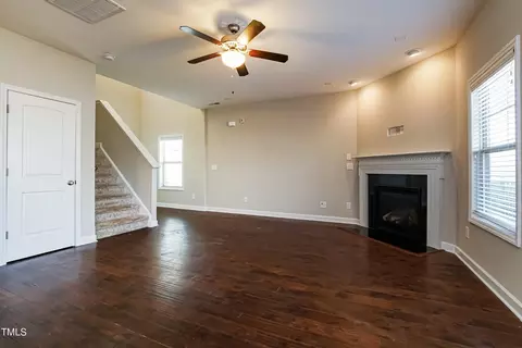 216 E Webber Ln, Clayton, NC 27527 photo 3
