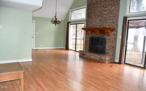 333 Clarendon Ave, Bath, NC 27808 photo 3