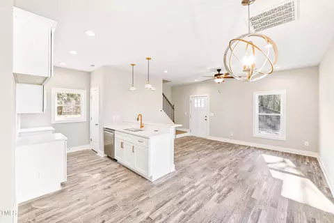 1109 Simmons St, Durham, NC 27701 photo 17