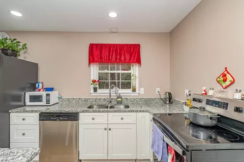 2560 Docs Rd, Spring Lake, NC 28390 photo 11