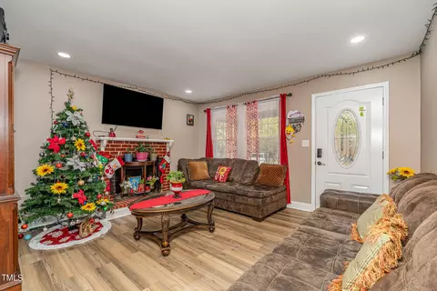 2560 Docs Rd, Spring Lake, NC 28390 photo 6