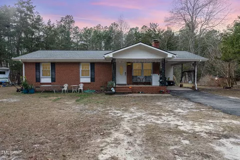 2560 Docs Rd, Spring Lake, NC 28390 photo 3