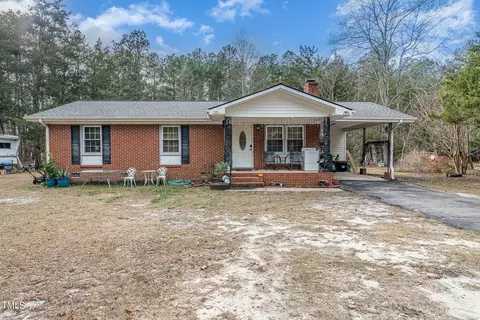 2560 Docs Rd, Spring Lake, NC 28390 photo 1