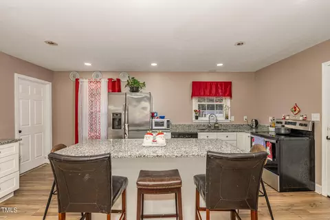 2560 Docs Rd, Spring Lake, NC 28390 photo 9