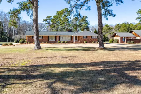 1787 Nc 50 Hwy N, Benson, NC 27504